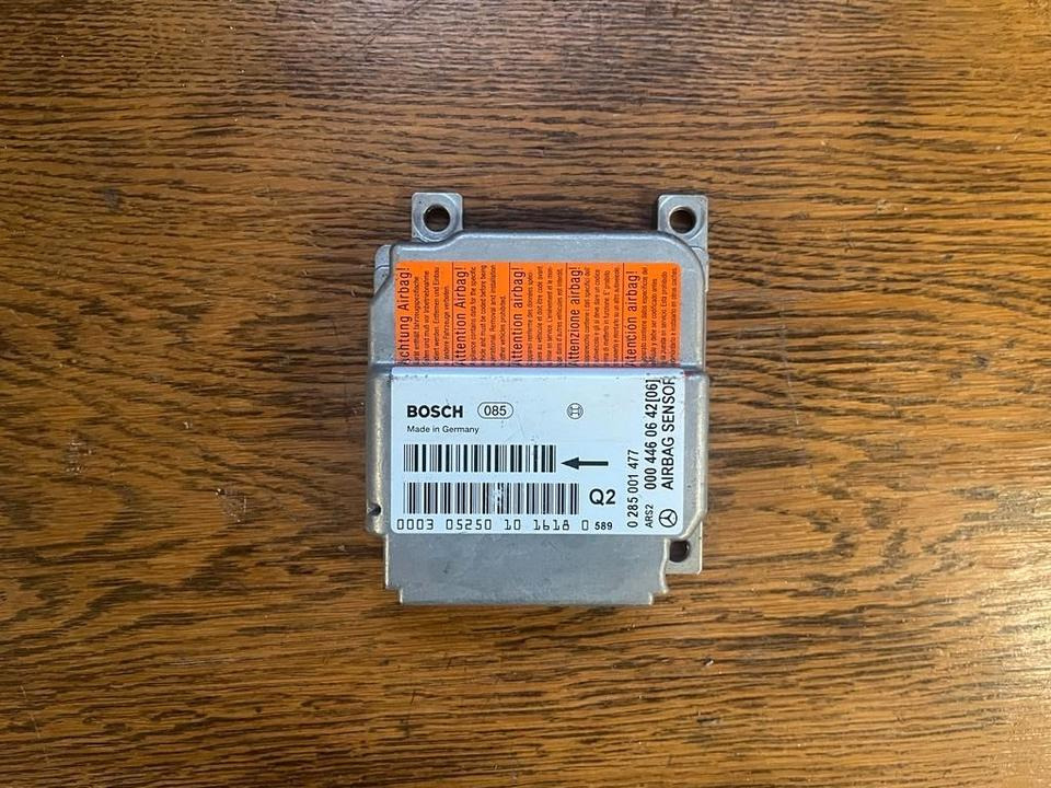 Mercedes Vito W638 Airbag Steuergerät Sensor 0004460642 - ECU עבור משאית: תמונה 1 Mercedes Vito W638 Airbag Steuergerät Sensor 0004460642 - ECU עבור משאית: תמונה 1