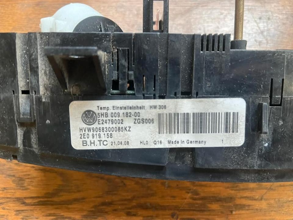 VW Crafter Klimabedienteil Klima Heizung 5HB009182 - חימום/ אוורור עבור משאית: תמונה 2 VW Crafter Klimabedienteil Klima Heizung 5HB009182 - חימום/ אוורור עבור משאית: תמונה 2
