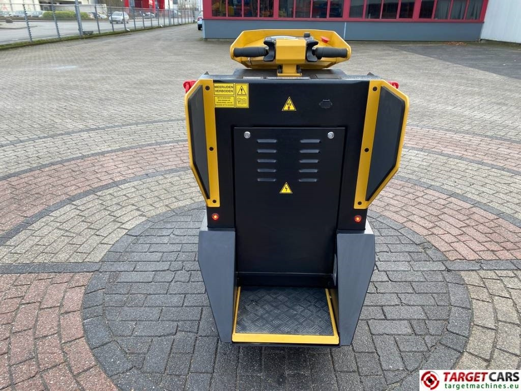 Conmeq AS15 Mini Skid Steer Electric Wheel Loader - מעמיס היגוי החלקה: תמונה 4 Conmeq AS15 Mini Skid Steer Electric Wheel Loader - מעמיס היגוי החלקה: תמונה 4