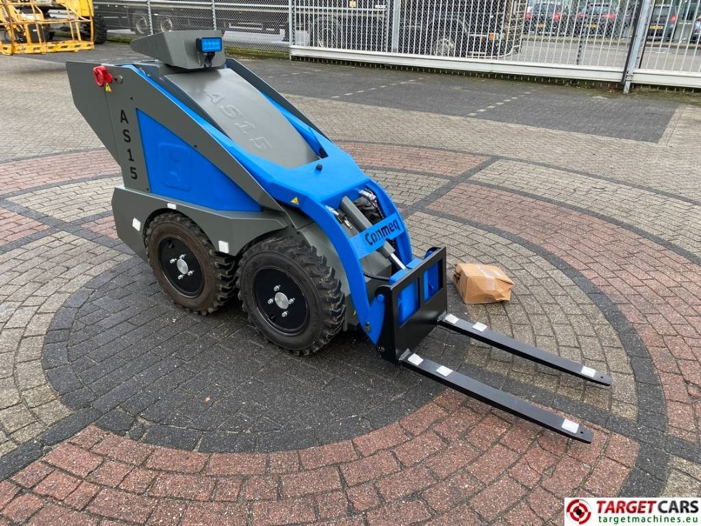 Conmeq AS15 Mini Skid Steer Electric Wheel Loader - מעמיס היגוי החלקה: תמונה 2 Conmeq AS15 Mini Skid Steer Electric Wheel Loader - מעמיס היגוי החלקה: תמונה 2