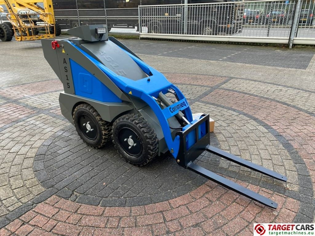 Conmeq AS15 Mini Skid Steer Electric Wheel Loader - מעמיס היגוי החלקה: תמונה 2 Conmeq AS15 Mini Skid Steer Electric Wheel Loader - מעמיס היגוי החלקה: תמונה 2