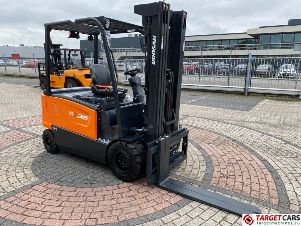 Doosan B35X-7 Plus Electric Forklift 3.5T Triplex-482cm - מלגזה חשמלית: תמונה 3 Doosan B35X-7 Plus Electric Forklift 3.5T Triplex-482cm - מלגזה חשמלית: תמונה 3