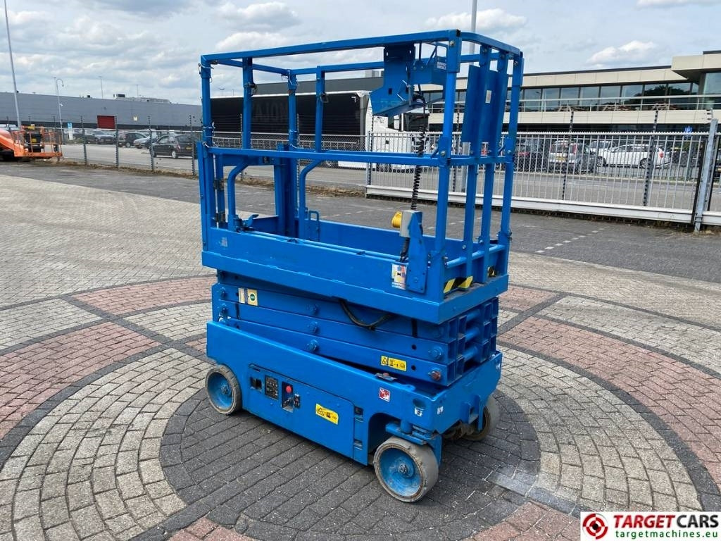 Genie GS-1932 Electric Scissor Work Lift 779cm - מעלית מספריים: תמונה 2 Genie GS-1932 Electric Scissor Work Lift 779cm - מעלית מספריים: תמונה 2