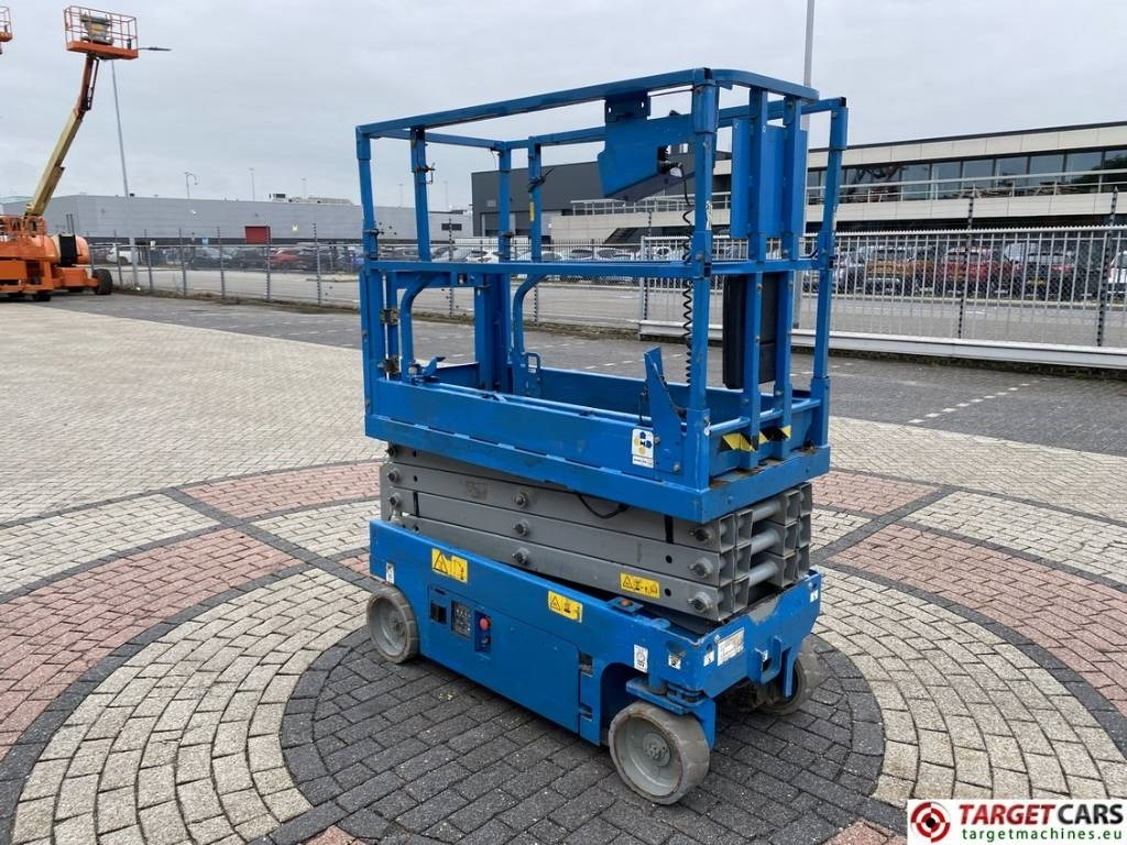 Genie GS-1932 Electric Scissor Work Lift 779cm - מעלית מספריים: תמונה 2 Genie GS-1932 Electric Scissor Work Lift 779cm - מעלית מספריים: תמונה 2