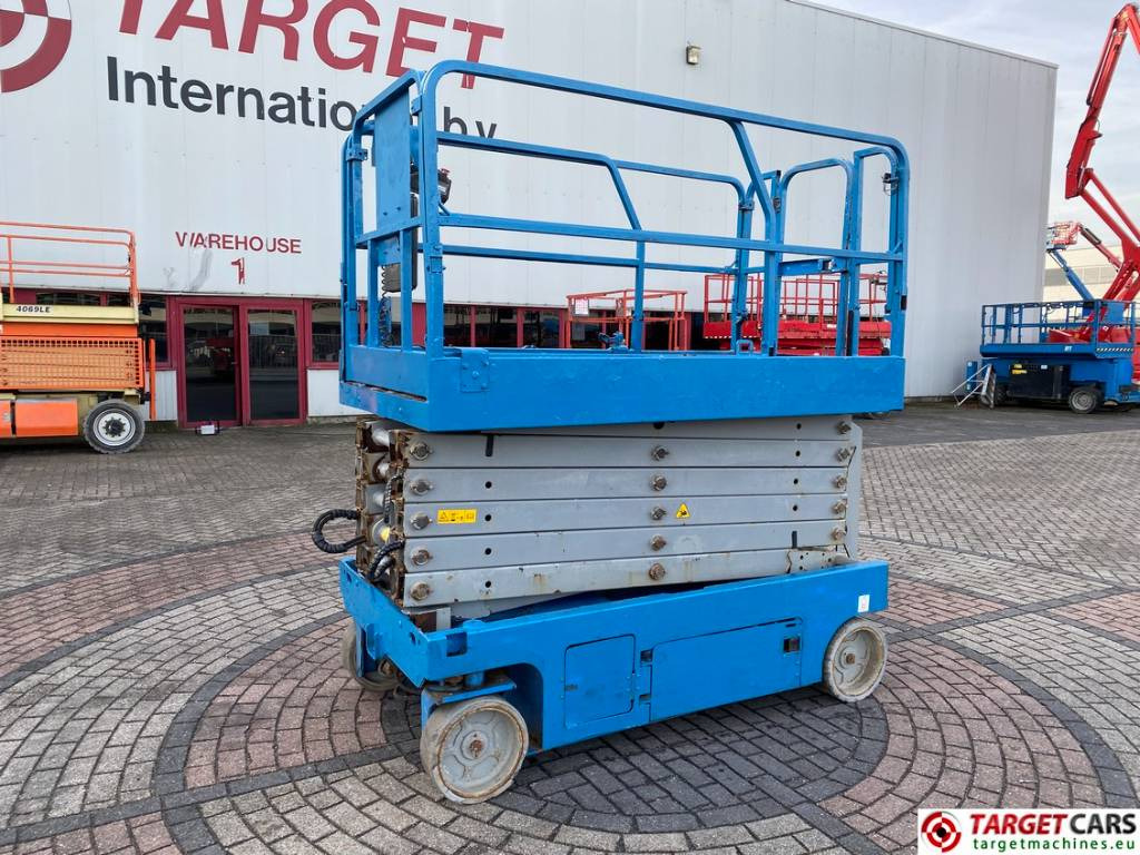 מעלית מספריים Genie GS-4047 Electric Scissor Work Lift 1389cm: תמונה 1