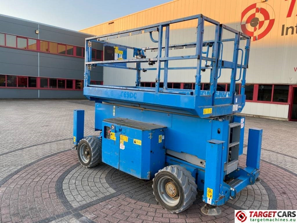 Genie GS-4069 DC Electric GS4069 Scissor WorkLift 1412cm - מעלית מספריים: תמונה 4 Genie GS-4069 DC Electric GS4069 Scissor WorkLift 1412cm - מעלית מספריים: תמונה 4