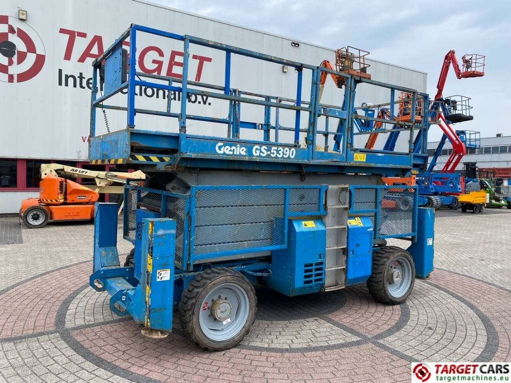 Genie GS-5390RT Diesel 4x4 Scissor Work Lift 1815cm - מעלית מספריים: תמונה 1 Genie GS-5390RT Diesel 4x4 Scissor Work Lift 1815cm - מעלית מספריים: תמונה 1