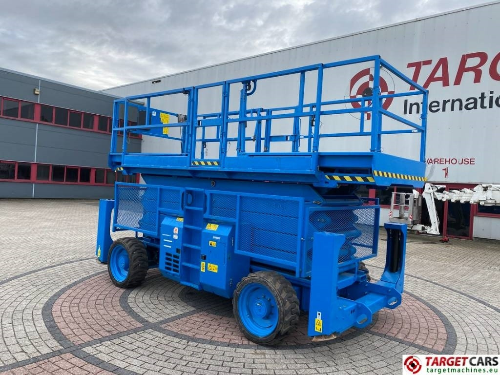 Genie GS-5390RT Diesel 4x4 Scissor Work Lift 1815cm - מעלית מספריים: תמונה 4 Genie GS-5390RT Diesel 4x4 Scissor Work Lift 1815cm - מעלית מספריים: תמונה 4