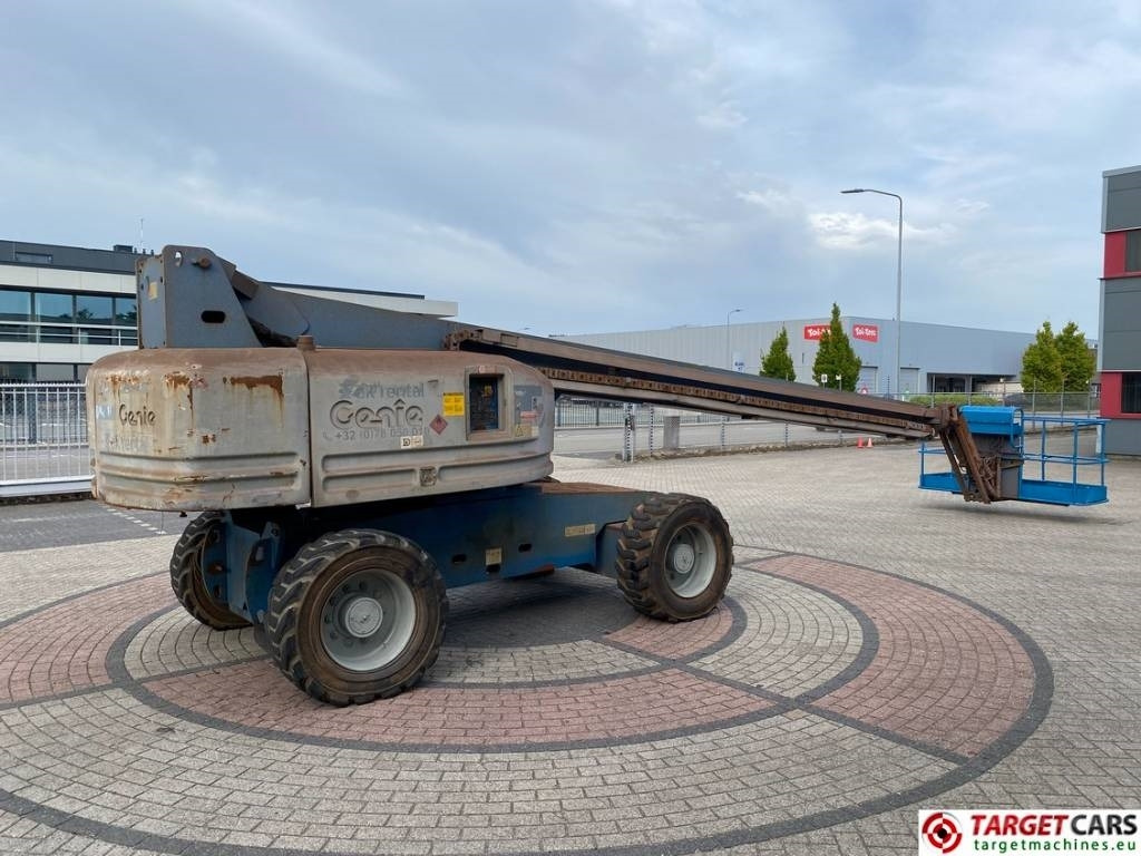 Genie S-85 Telescopic 4x4 Diesel Boom Work Lift 2790cm - מוט טלסקופי: תמונה 3 Genie S-85 Telescopic 4x4 Diesel Boom Work Lift 2790cm - מוט טלסקופי: תמונה 3