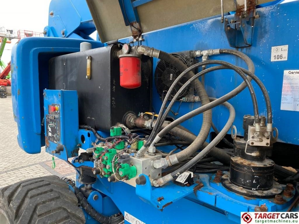 זרוע מרפקי Genie Z-80/60 Articulated 4x4 Diesel Boom Lift 2577cm: תמונה 13