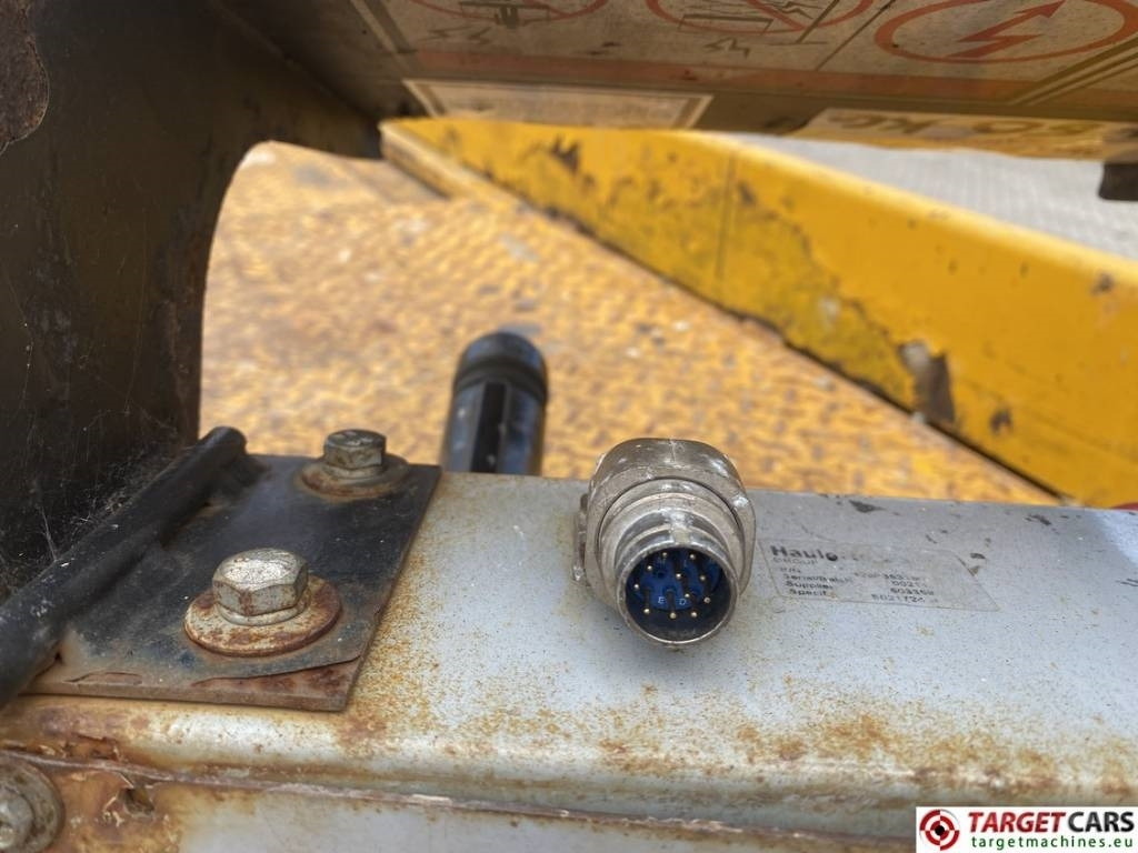 מעלית מספריים Haulotte Compact 10DX Diesel 4x4 Scissor 1015cm DEFECT: תמונה 9 מעלית מספריים Haulotte Compact 10DX Diesel 4x4 Scissor 1015cm DEFECT: תמונה 9