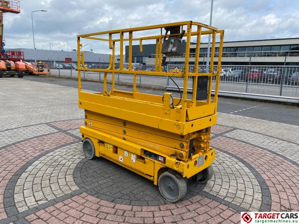 Haulotte Compact 10N Electric Scissor Work Lift 1000cm - מעלית מספריים: תמונה 2 Haulotte Compact 10N Electric Scissor Work Lift 1000cm - מעלית מספריים: תמונה 2