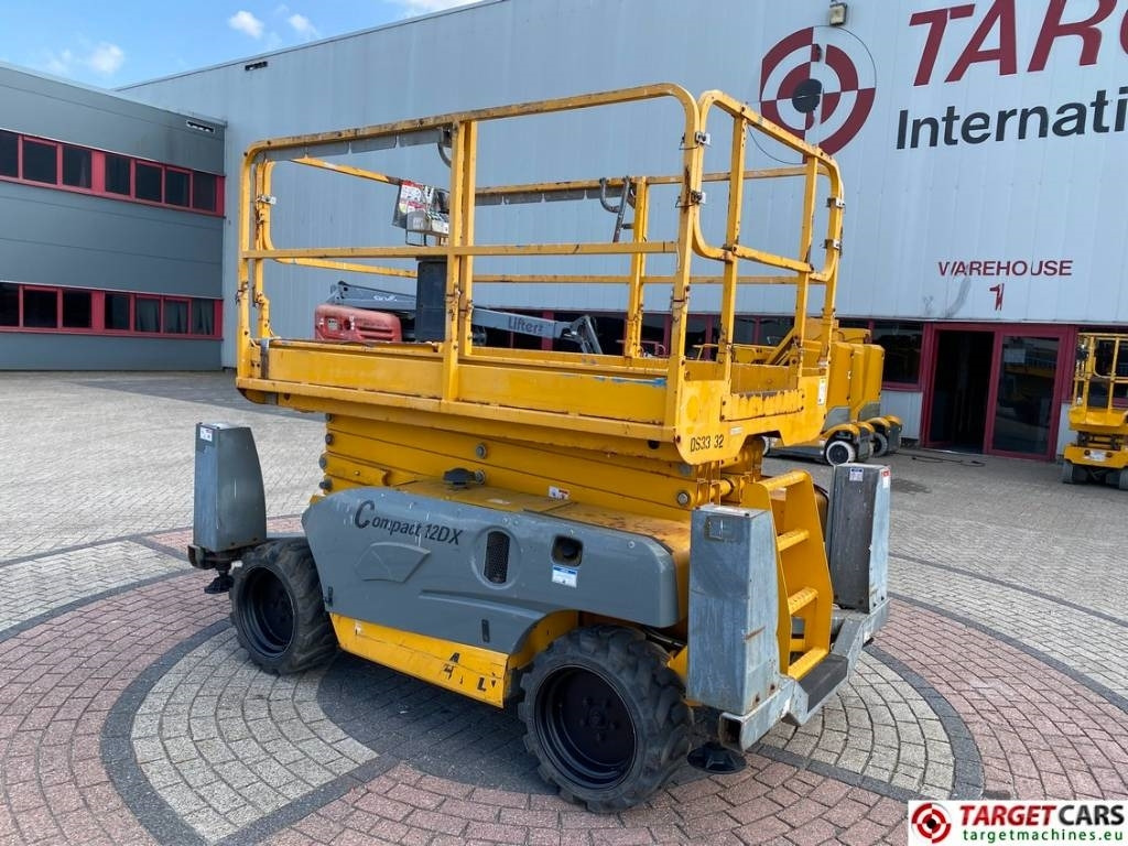 Haulotte Compact 12DX Diesel 4x4 Scissor Work Lift 1206cm - מעלית מספריים: תמונה 4 Haulotte Compact 12DX Diesel 4x4 Scissor Work Lift 1206cm - מעלית מספריים: תמונה 4