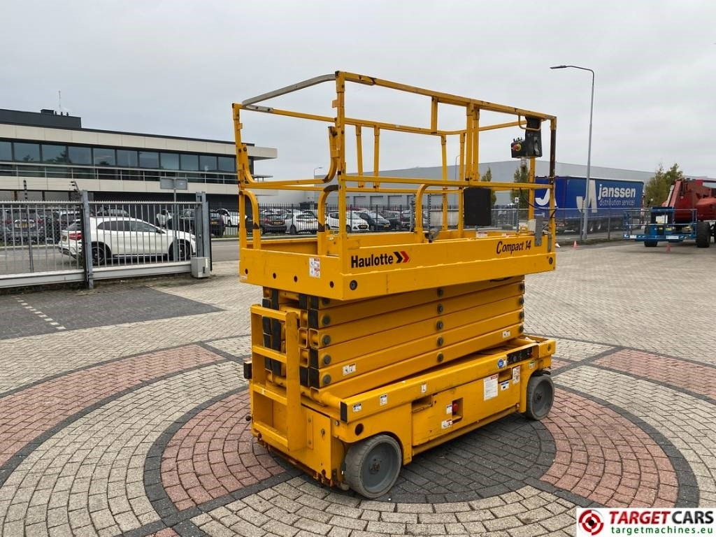 Haulotte Compact 14 Electric Scissor Work Lift 1385cm - מעלית מספריים: תמונה 3 Haulotte Compact 14 Electric Scissor Work Lift 1385cm - מעלית מספריים: תמונה 3
