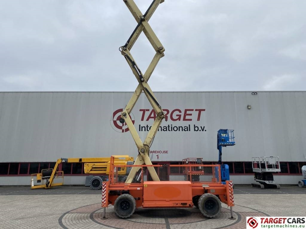 מעלית מספריים Holland Lift B195DL-25 Diesel 4x4 Scissor Work Lift 2150cm: תמונה 28