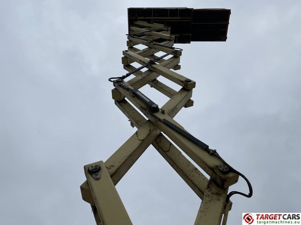 מעלית מספריים Holland Lift B195DL-25 Diesel 4x4 Scissor Work Lift 2150cm: תמונה 46