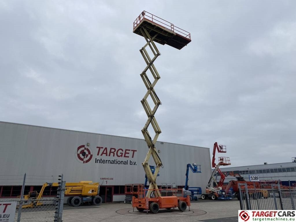 מעלית מספריים Holland Lift B195DL-25 Diesel 4x4 Scissor Work Lift 2150cm: תמונה 6
