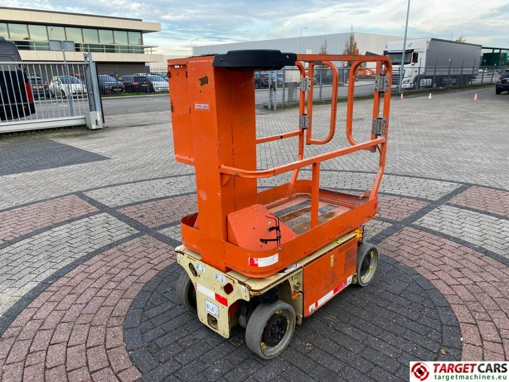 JLG 1230ES Electric Vertical Mast Work Lift 566cm - מעלית תורן אנכית: תמונה 3 JLG 1230ES Electric Vertical Mast Work Lift 566cm - מעלית תורן אנכית: תמונה 3