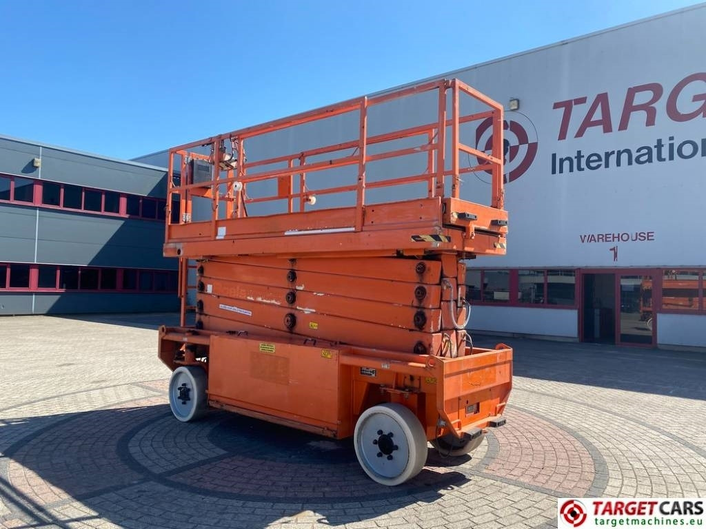 JLG 153-12 Liftlux Electric Scissor Work Lift 1730cm - מעלית מספריים: תמונה 4 JLG 153-12 Liftlux Electric Scissor Work Lift 1730cm - מעלית מספריים: תמונה 4