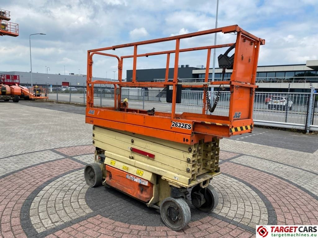 JLG 2632ES Electric Scissor Work Lift 977cm - מעלית מספריים: תמונה 2 JLG 2632ES Electric Scissor Work Lift 977cm - מעלית מספריים: תמונה 2