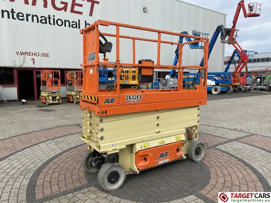 JLG 2632ES Electric Scissor Work Lift 977cm - מעלית מספריים: תמונה 1 JLG 2632ES Electric Scissor Work Lift 977cm - מעלית מספריים: תמונה 1