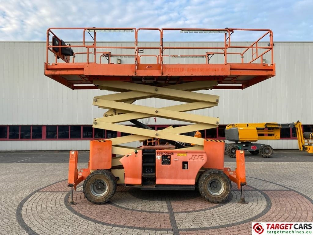 JLG 4394RT Diesel 4x4 Scissor Work Lift 1511cm - מעלית מספריים: תמונה 5 JLG 4394RT Diesel 4x4 Scissor Work Lift 1511cm - מעלית מספריים: תמונה 5