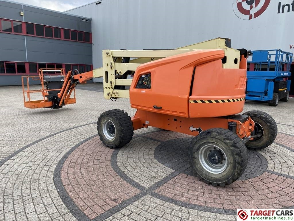JLG 520AJ Articulated 4x4 Diesel Boom Work Lift 1800cm - זרוע מרפקי: תמונה 4 JLG 520AJ Articulated 4x4 Diesel Boom Work Lift 1800cm - זרוע מרפקי: תמונה 4