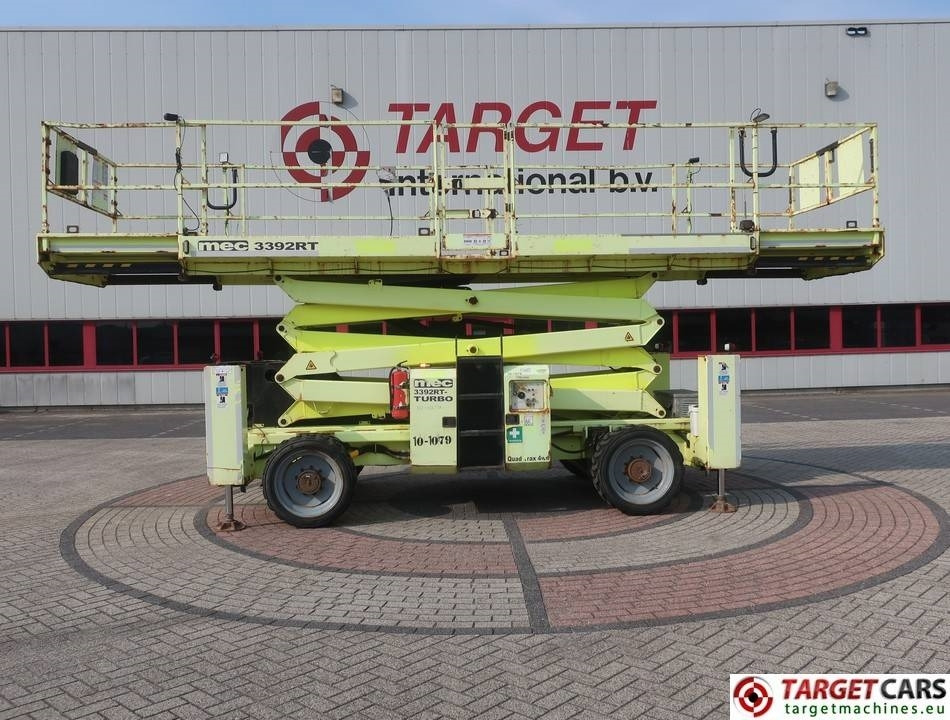MEC 3392RT-T Diesel 4x4 Scissor Work Lift 1200cm - מעלית מספריים: תמונה 5 MEC 3392RT-T Diesel 4x4 Scissor Work Lift 1200cm - מעלית מספריים: תמונה 5