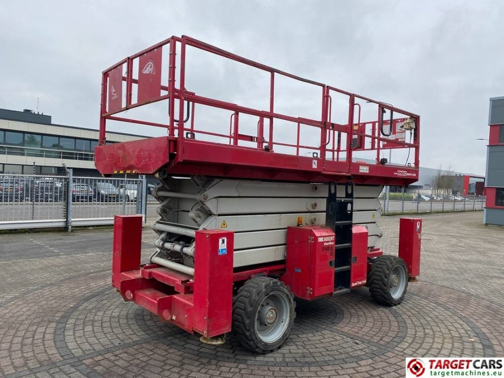 MEC 6092RT Diesel 4x4 Scissor Work LIft 2020cm - מעלית מספריים: תמונה 3 MEC 6092RT Diesel 4x4 Scissor Work LIft 2020cm - מעלית מספריים: תמונה 3