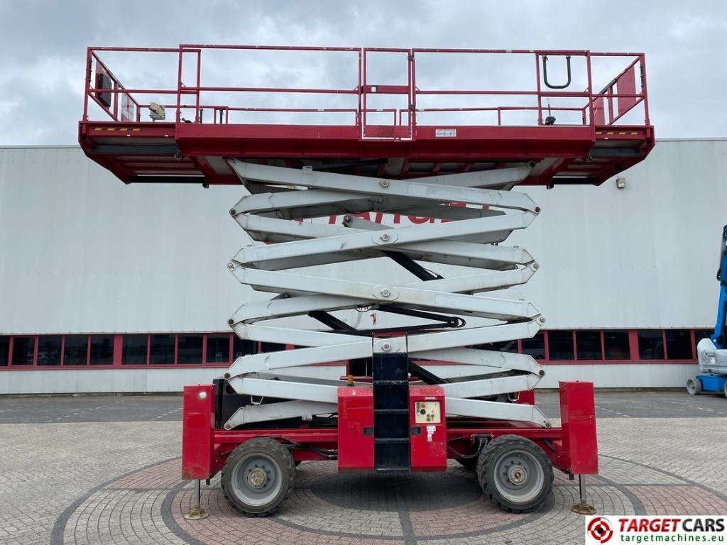 MEC 6092RT Diesel 4x4 Scissor Work Lift 2020cm - מעלית מספריים: תמונה 5 MEC 6092RT Diesel 4x4 Scissor Work Lift 2020cm - מעלית מספריים: תמונה 5