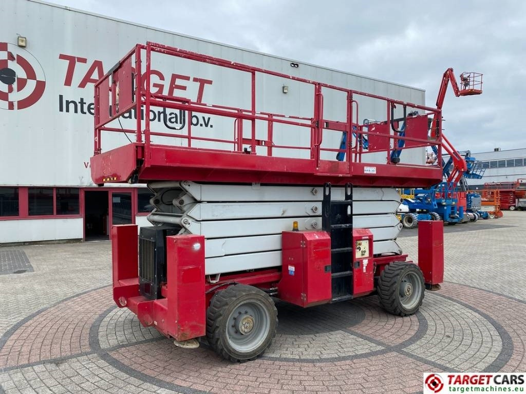 MEC 6092RT Diesel 4x4 Scissor Work Lift 2020cm - מעלית מספריים: תמונה 1 MEC 6092RT Diesel 4x4 Scissor Work Lift 2020cm - מעלית מספריים: תמונה 1
