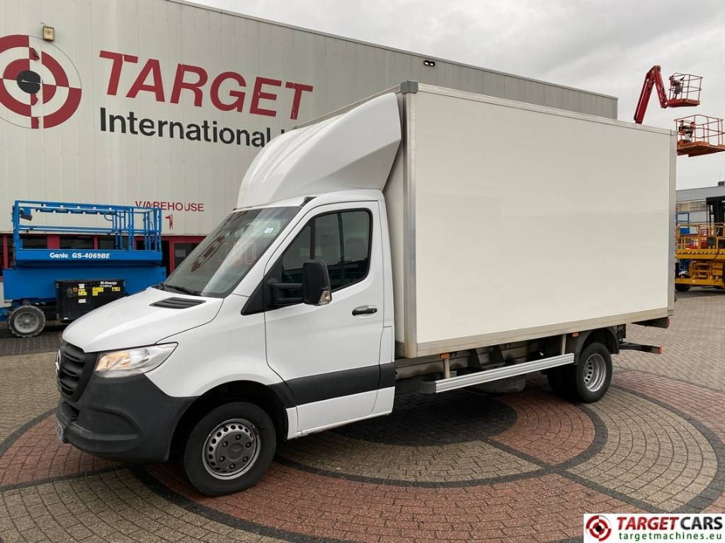 Mercedes-Benz Sprinter 515CDI Closed Box Van Taillift - משאית תיבה: תמונה 1 Mercedes-Benz Sprinter 515CDI Closed Box Van Taillift - משאית תיבה: תמונה 1
