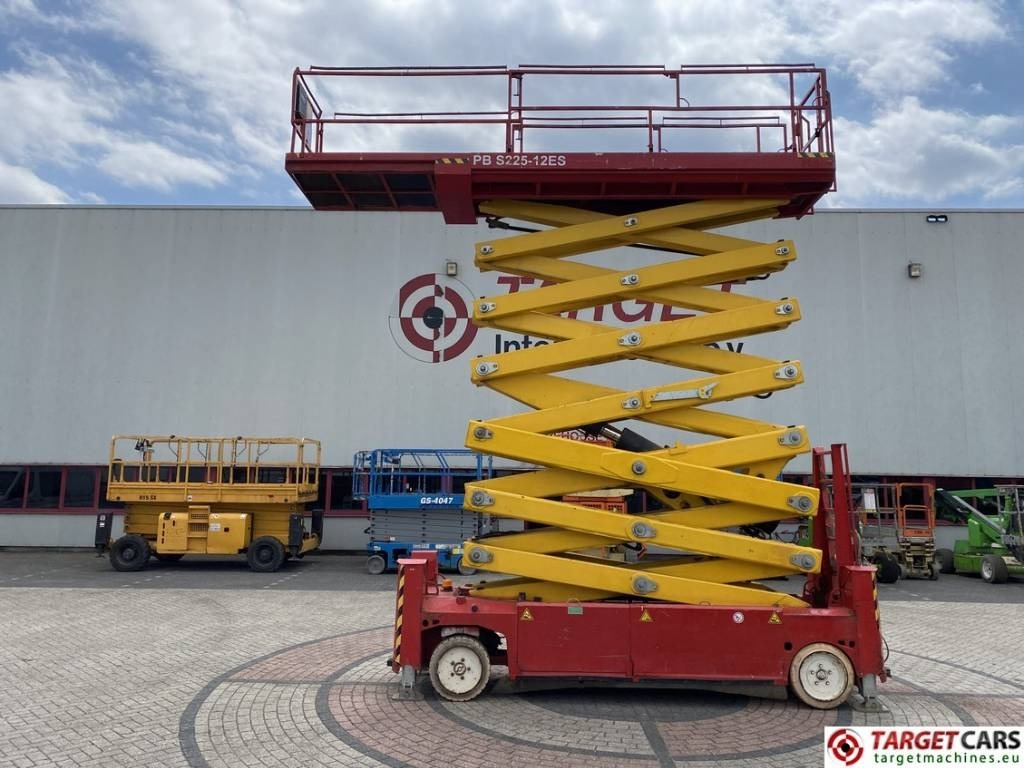 PB-Lift S225-12ES Electric Scissor Work Lift 2250cm - מעלית מספריים: תמונה 5 PB-Lift S225-12ES Electric Scissor Work Lift 2250cm - מעלית מספריים: תמונה 5