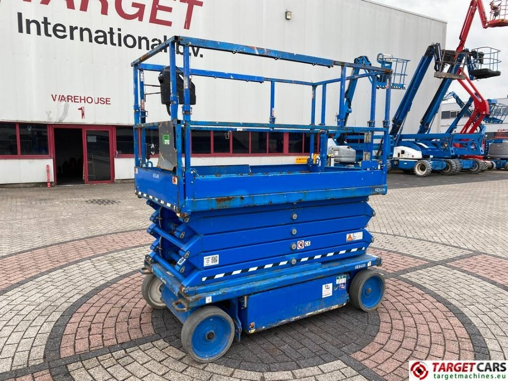 SkyJack SJ4732 Electric 4732 Scissor Work Lift 1165cm - מעלית מספריים: תמונה 1 SkyJack SJ4732 Electric 4732 Scissor Work Lift 1165cm - מעלית מספריים: תמונה 1