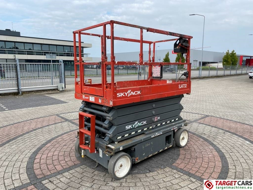 SkyJack SJ4732 Electric 4732 Scissor Work Lift 1165cm - מעלית מספריים: תמונה 3 SkyJack SJ4732 Electric 4732 Scissor Work Lift 1165cm - מעלית מספריים: תמונה 3