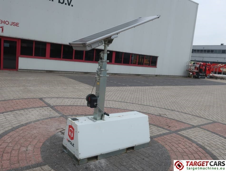 Trime X-Pole 2x25W Led Solar Tower Light - מגדל תאורה: תמונה 1 Trime X-Pole 2x25W Led Solar Tower Light - מגדל תאורה: תמונה 1