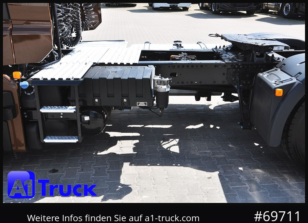 MAN TGX 18,480 BLS Intarder Standklima, Soundsystem - יחידת טרקטור: תמונה 2 MAN TGX 18,480 BLS Intarder Standklima, Soundsystem - יחידת טרקטור: תמונה 2