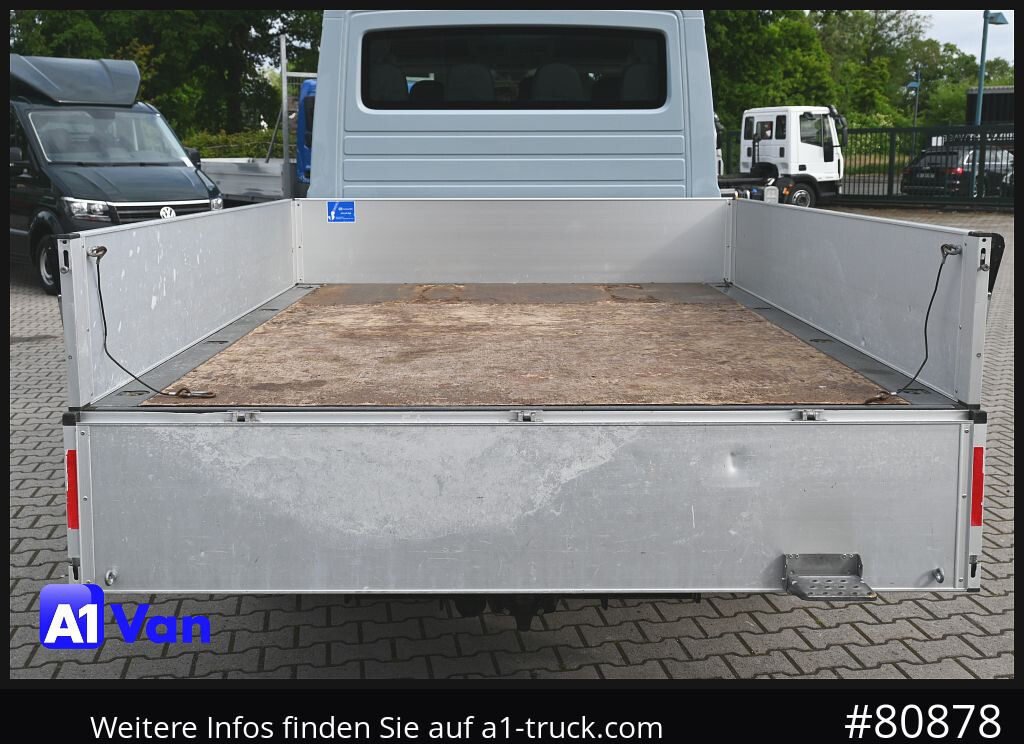VOLKSWAGEN Crafter 35 Pritsche Doka, AHK, 7-Sitzer, Heckantrieb - כלי רכב מסחרי במיטה שטוחה, כלי רכב מסחרי קומבי: תמונה 2 VOLKSWAGEN Crafter 35 Pritsche Doka, AHK, 7-Sitzer, Heckantrieb - כלי רכב מסחרי במיטה שטוחה, כלי רכב מסחרי קומבי: תמונה 2