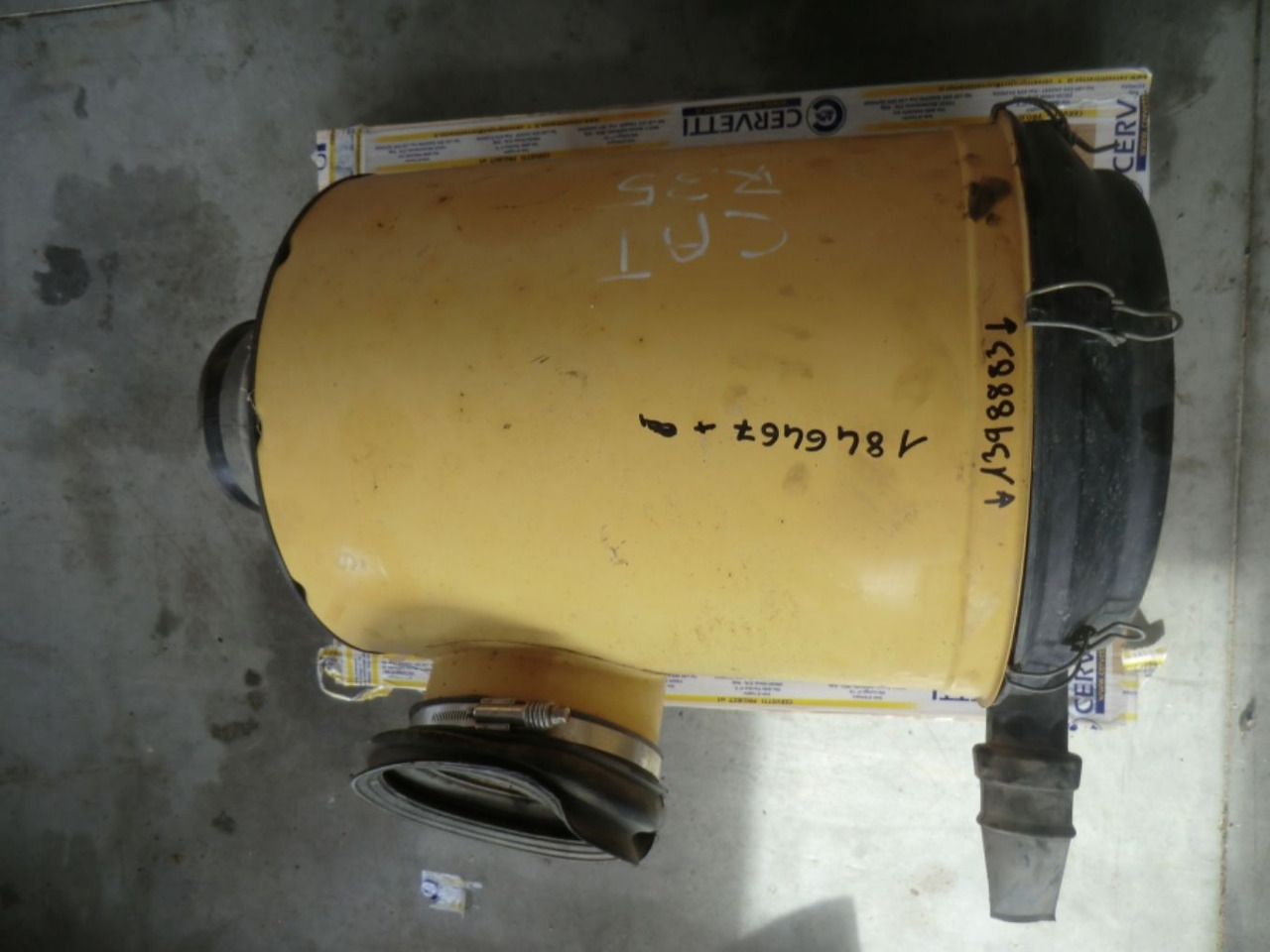 Caterpillar 735 Contenitore del filtro dell aria completo - מסנן אוויר עבור מכונת בנייה: תמונה 4 Caterpillar 735 Contenitore del filtro dell aria completo - מסנן אוויר עבור מכונת בנייה: תמונה 4