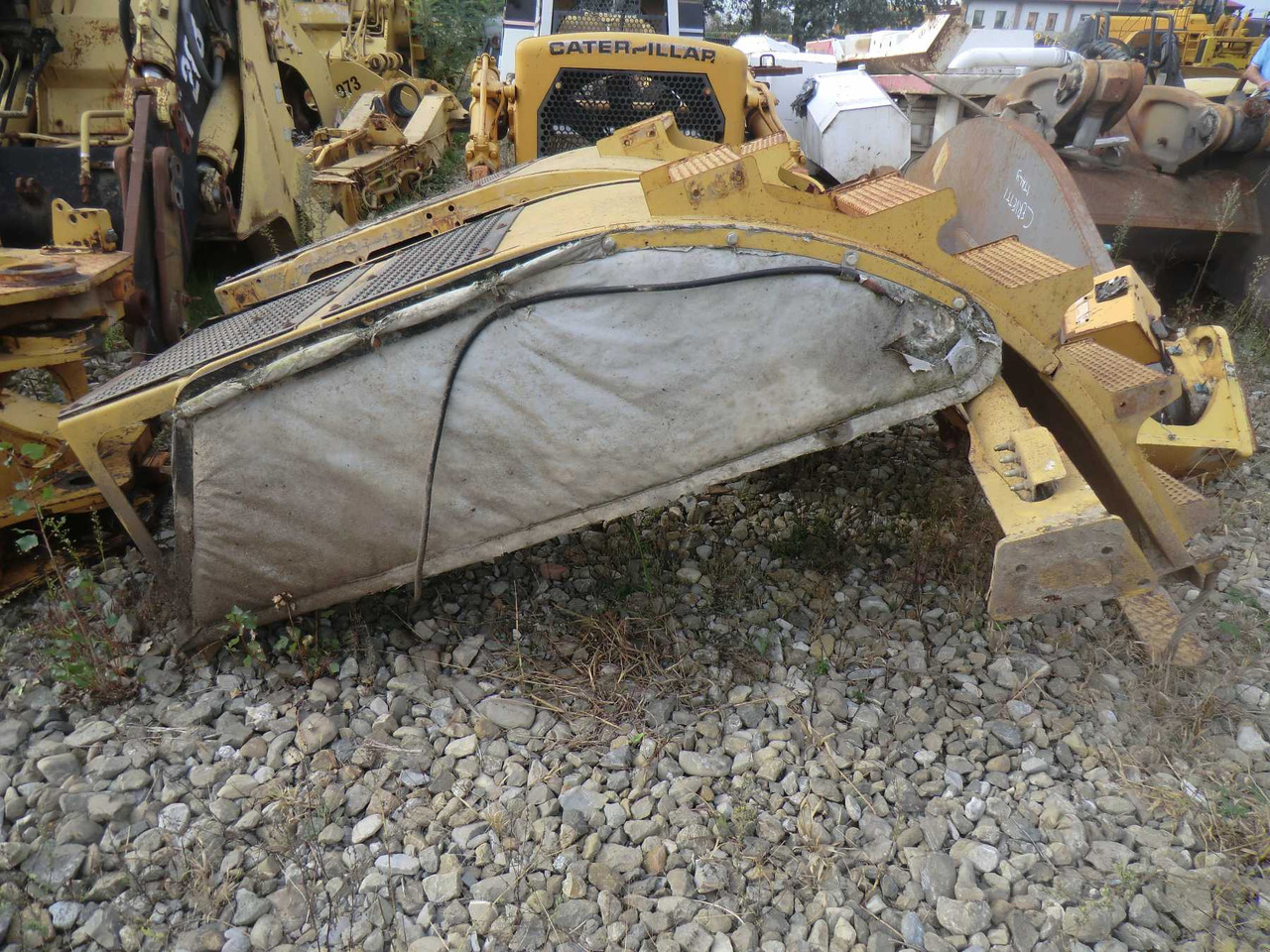 Caterpillar 735 Parafango anteriore destro e sinistro. - כנפון עבור מכונת בנייה: תמונה 4 Caterpillar 735 Parafango anteriore destro e sinistro. - כנפון עבור מכונת בנייה: תמונה 4
