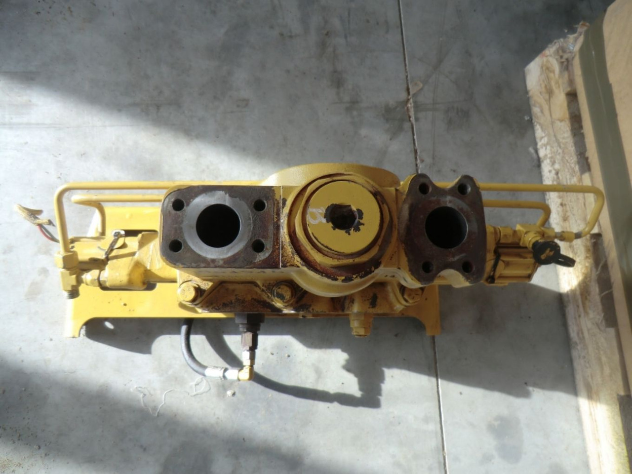 Caterpillar 735 VALVOLA - שסתום עבור מכונת בנייה: תמונה 1 Caterpillar 735 VALVOLA - שסתום עבור מכונת בנייה: תמונה 1