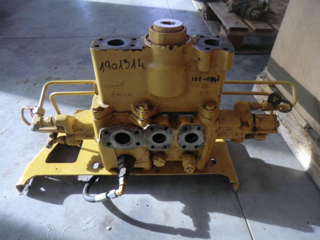 Caterpillar 735 VALVOLA - שסתום עבור מכונת בנייה: תמונה 3 Caterpillar 735 VALVOLA - שסתום עבור מכונת בנייה: תמונה 3