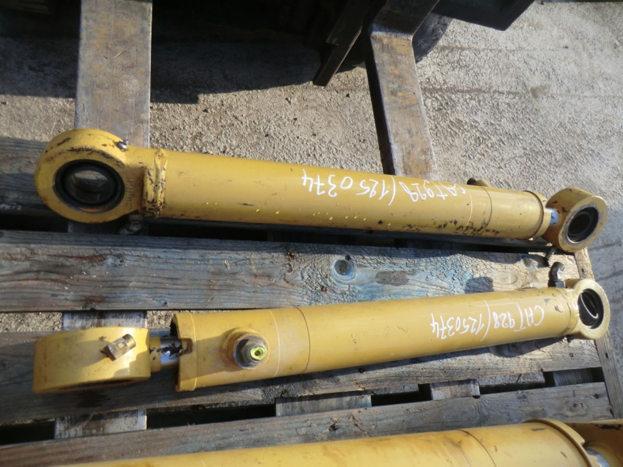 Caterpillar 928G CILINDRI DI STERZO - צילינדר הידרולי עבור מכונת בנייה: תמונה 3 Caterpillar 928G CILINDRI DI STERZO - צילינדר הידרולי עבור מכונת בנייה: תמונה 3