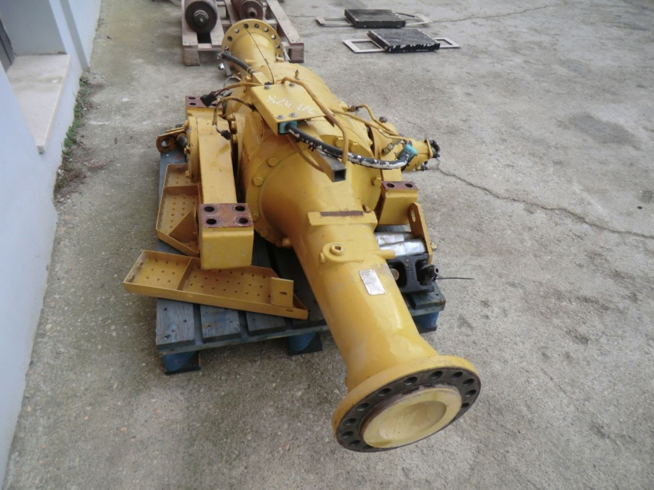 Caterpillar 928G - סרן אחורי עבור מכונת בנייה: תמונה 2 Caterpillar 928G - סרן אחורי עבור מכונת בנייה: תמונה 2