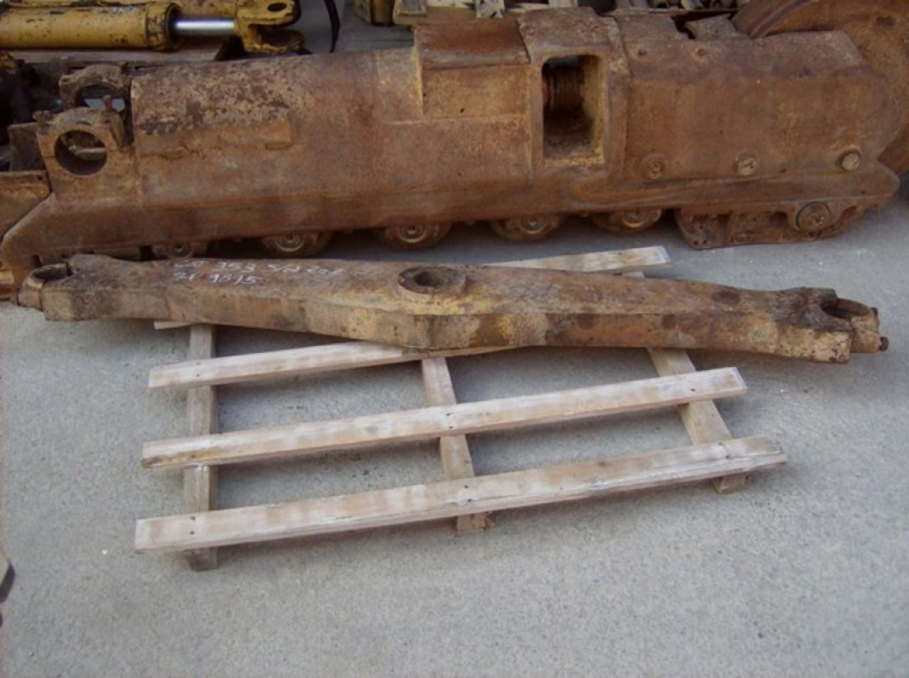 Caterpillar 953 BALESTRONE - חלקי תושבת עבור מכונת בנייה: תמונה 1 Caterpillar 953 BALESTRONE - חלקי תושבת עבור מכונת בנייה: תמונה 1