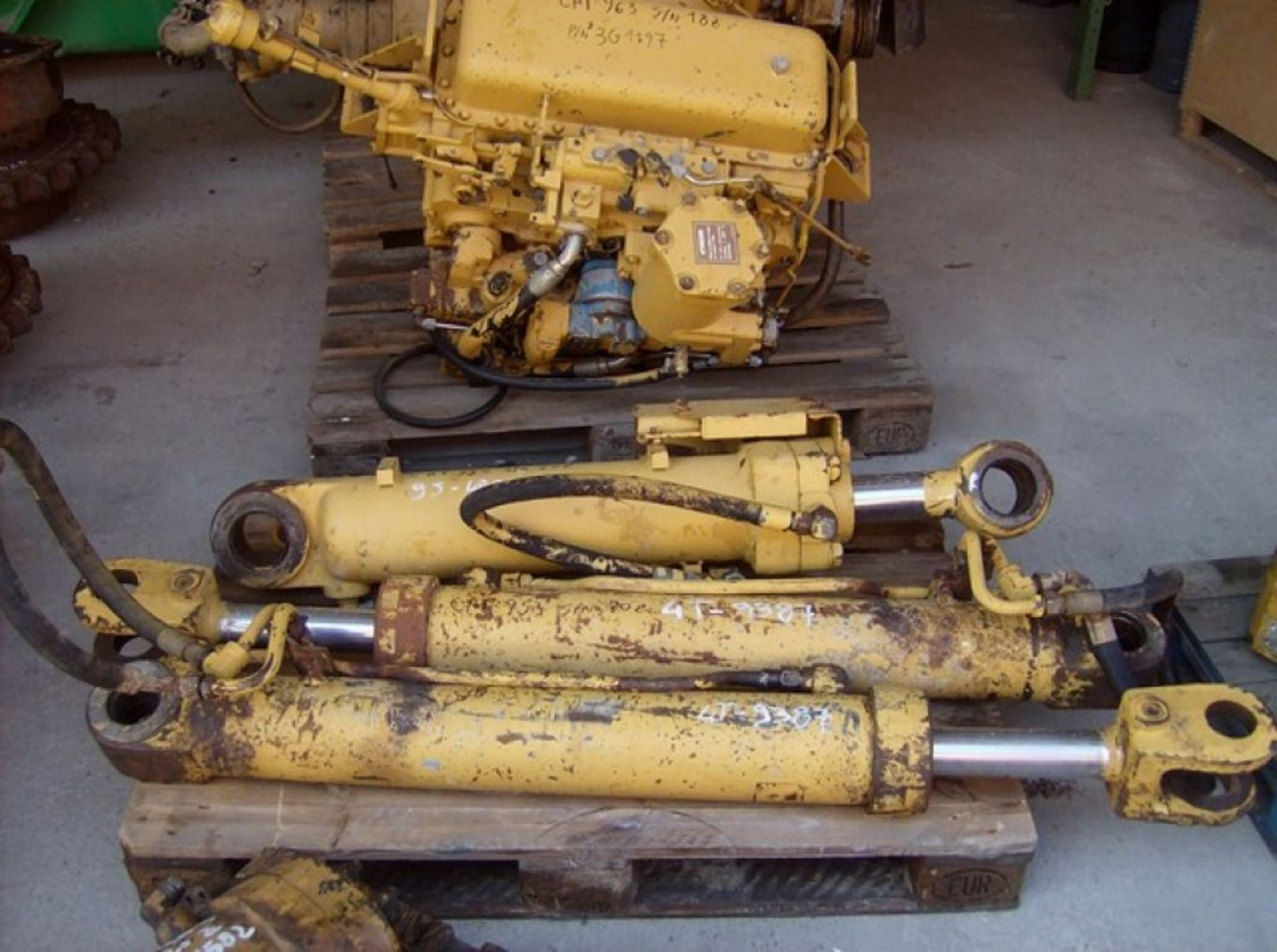 Caterpillar 953 CILINDRI DI SALITA - צילינדר הידרולי עבור מכונת בנייה: תמונה 1 Caterpillar 953 CILINDRI DI SALITA - צילינדר הידרולי עבור מכונת בנייה: תמונה 1