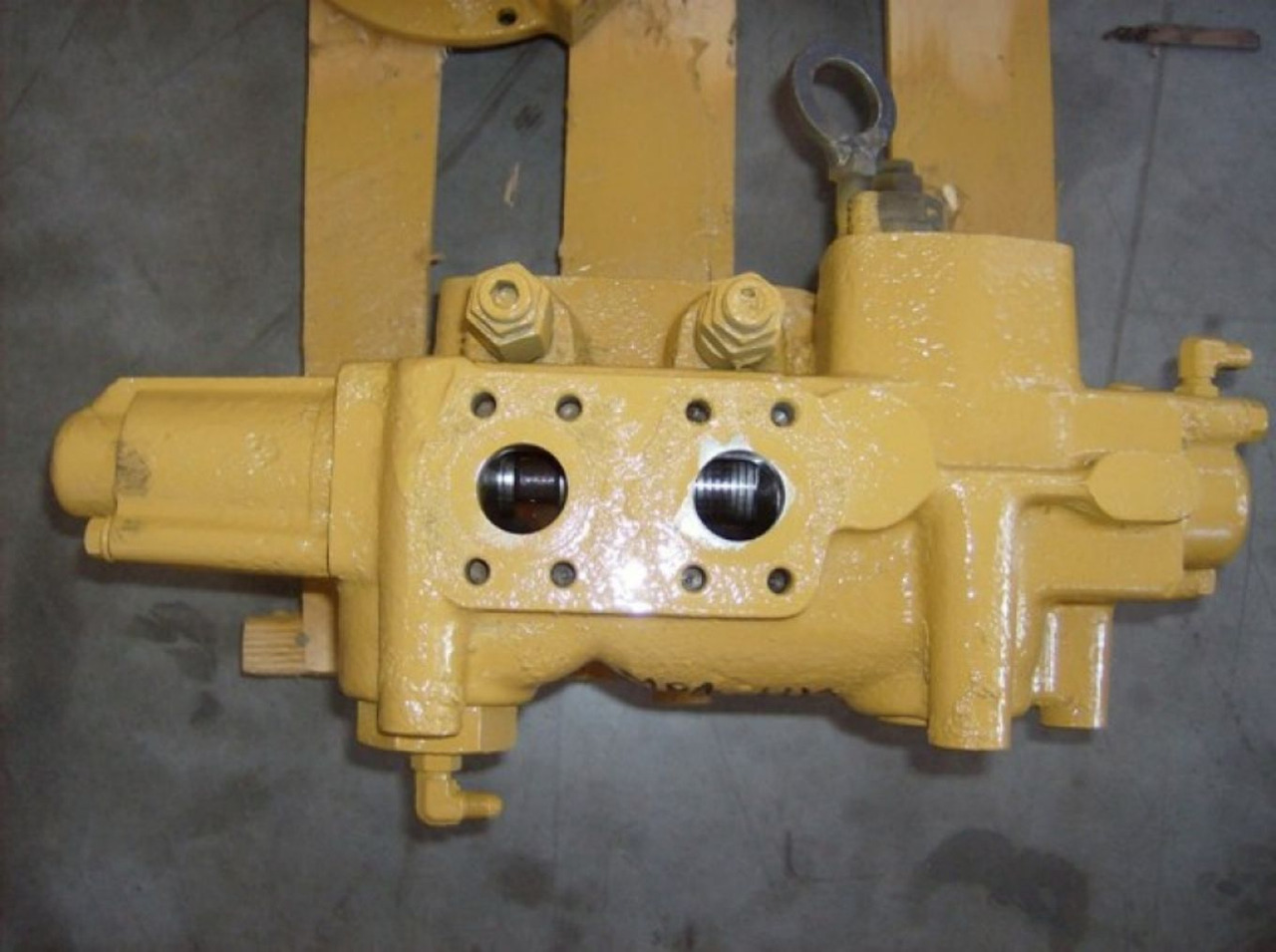 Caterpillar 966F II VALVOLA DISTRIBUTORE - שסתום עבור מכונת בנייה: תמונה 3 Caterpillar 966F II VALVOLA DISTRIBUTORE - שסתום עבור מכונת בנייה: תמונה 3