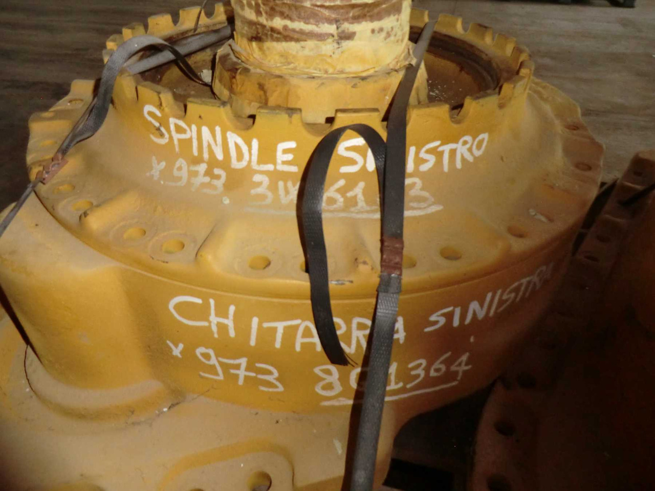 Caterpillar 973 LGP SPINDLE - חלקי תושבת עבור מכונת בנייה: תמונה 2 Caterpillar 973 LGP SPINDLE - חלקי תושבת עבור מכונת בנייה: תמונה 2
