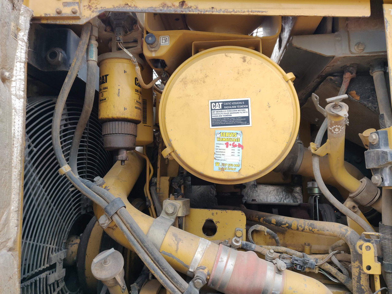 דחפור Caterpillar D6R II XL: תמונה 13