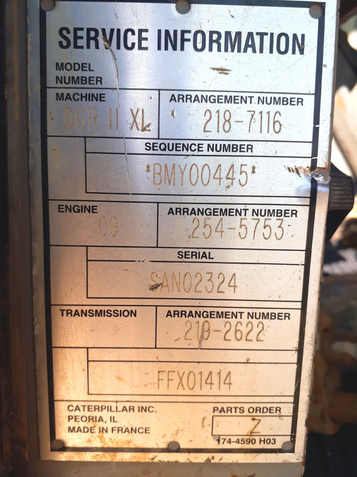 דחפור Caterpillar D6R II XL: תמונה 11